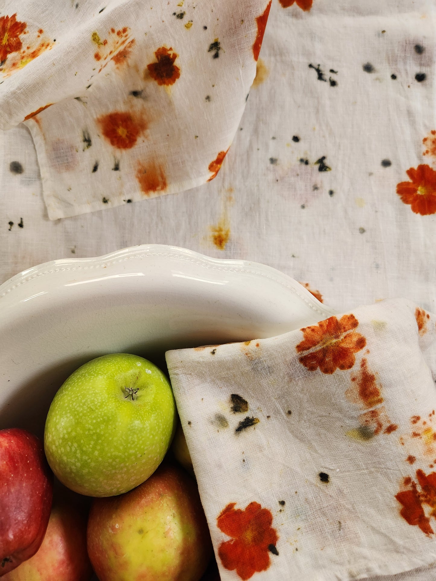 Paño de cocina tipo saco de harina con estampado floral