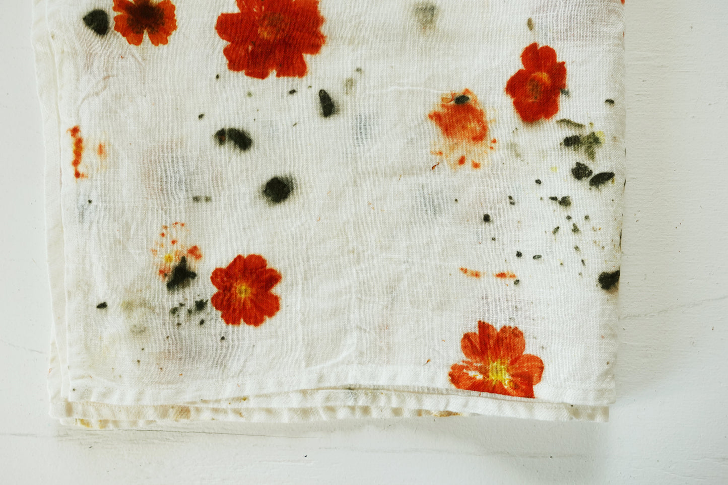 Paño de cocina tipo saco de harina con estampado floral
