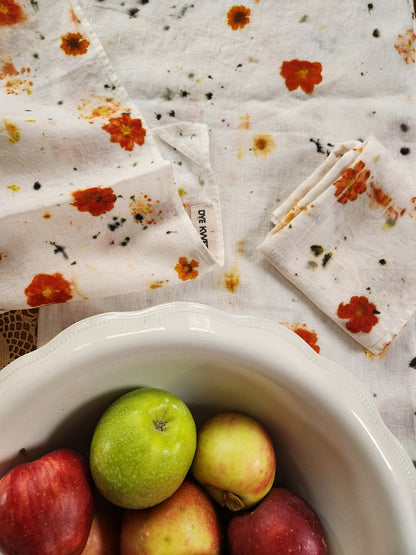 FLOWER POWER | Table Runner
