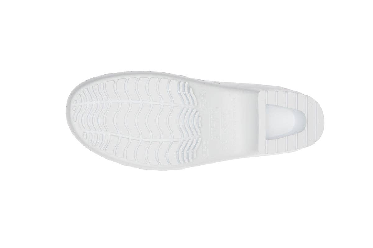Calzuro Classic Clog in Snow