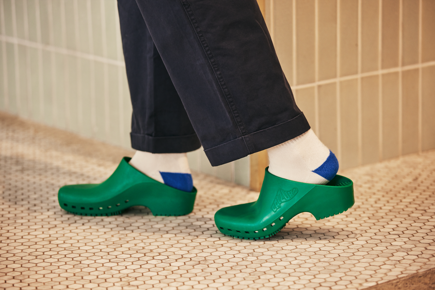 Calzuro Classic Clog in Garden