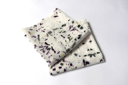 Torchon de sac de farine teint botaniquement abstrait