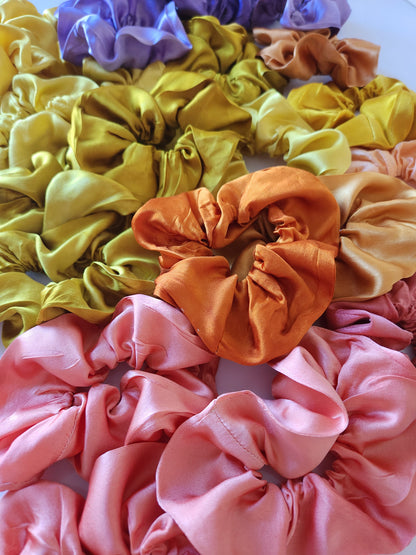 COLOR FIELD | Silk Scrunchie