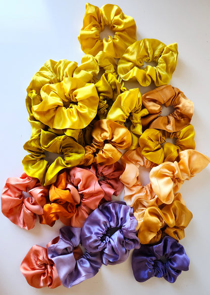 COLOR FIELD | Silk Scrunchie