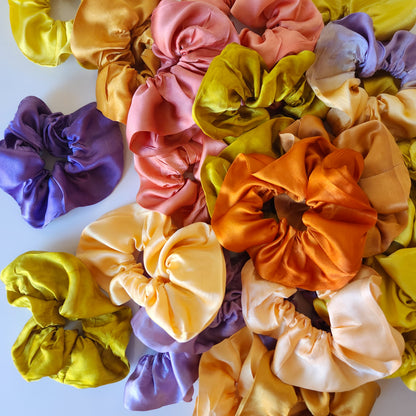 COLOR FIELD | Silk Scrunchie