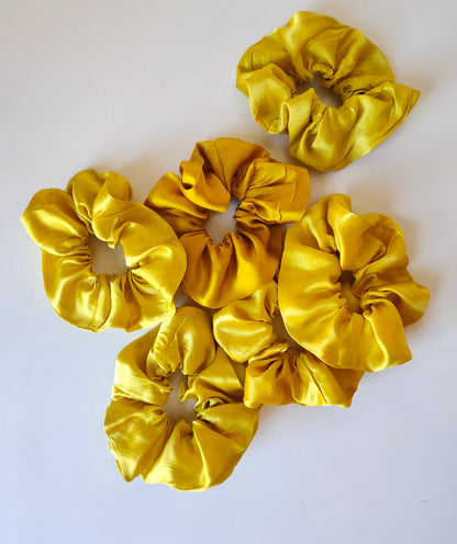 COLOR FIELD | Silk Scrunchie