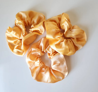 COLOR FIELD | Silk Scrunchie
